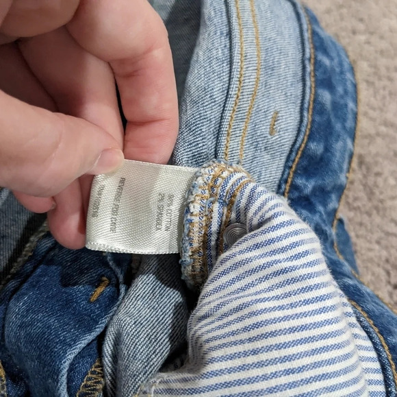 Garnet Hill 30P light wash jeans - Picture 6 of 13